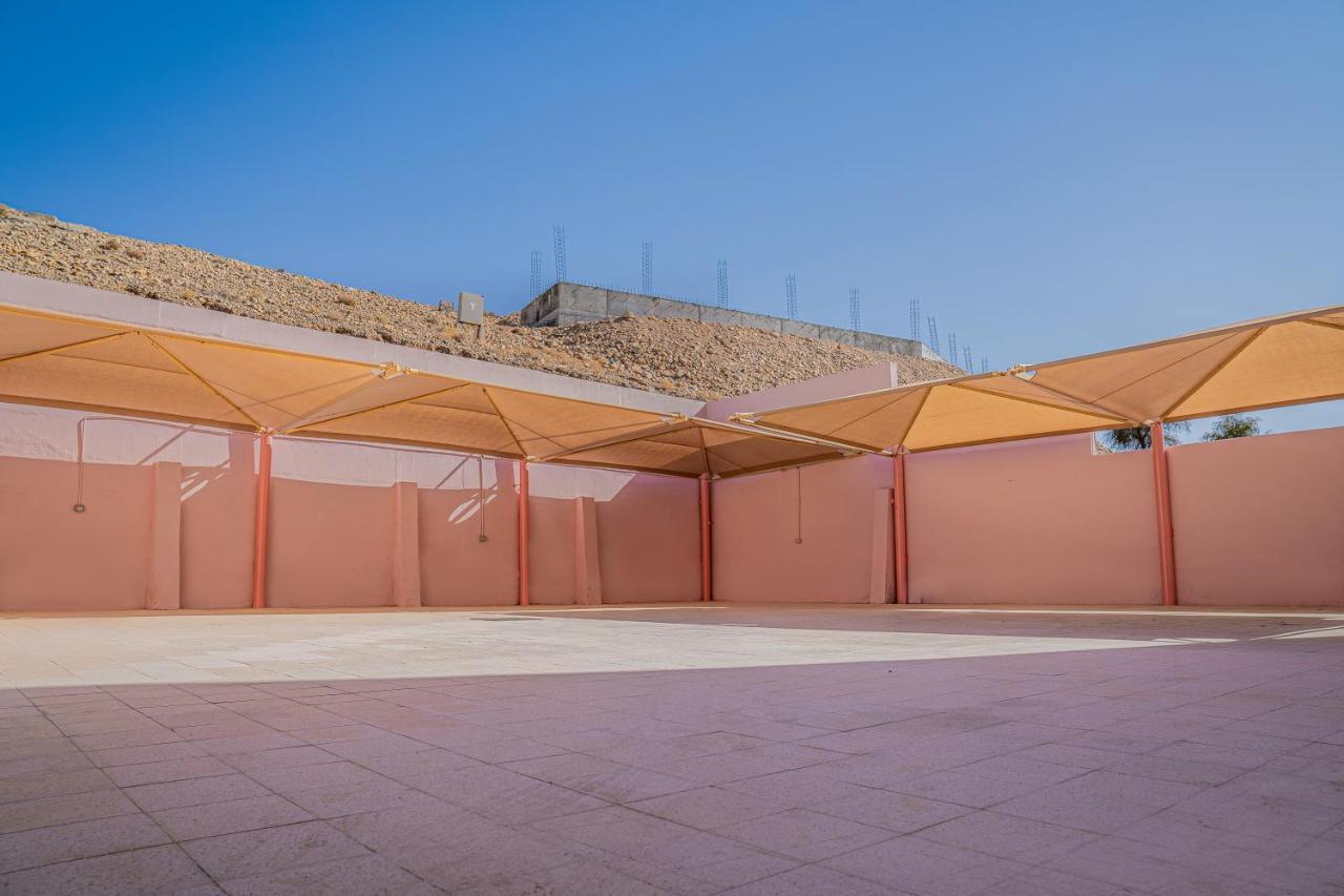 Arkan Al Barzah Hotel Apartment Sur Bagian luar foto